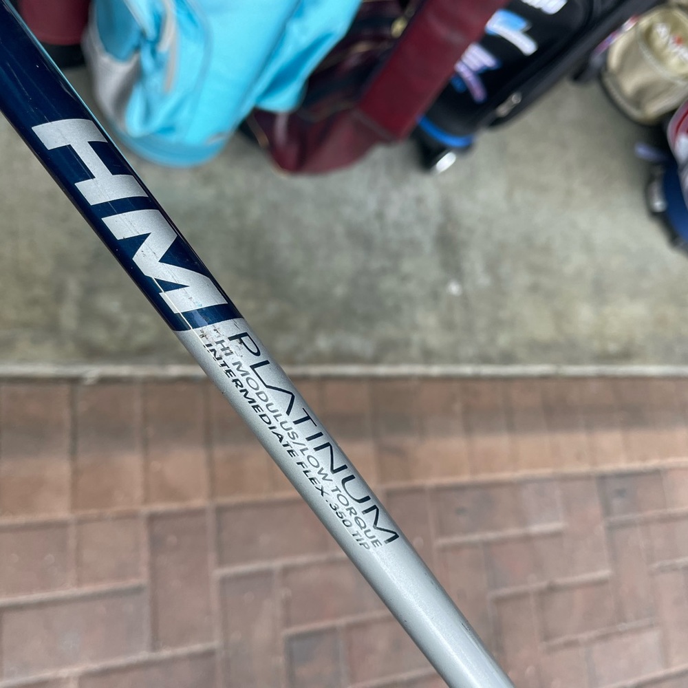 Knight XT430 Driver In Right Hand 
Graphite shaft 
Intermediate - Picture 6 of 6